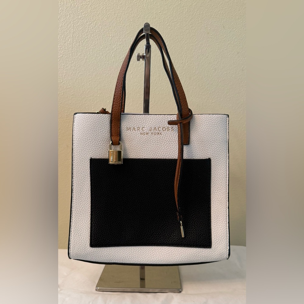 MARC JACOBS Mini Grind LeatherTote, Color block Tan, White. Black,  EUC